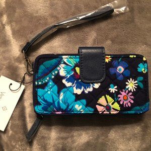 Vera Bradley Smartphone Wristlet